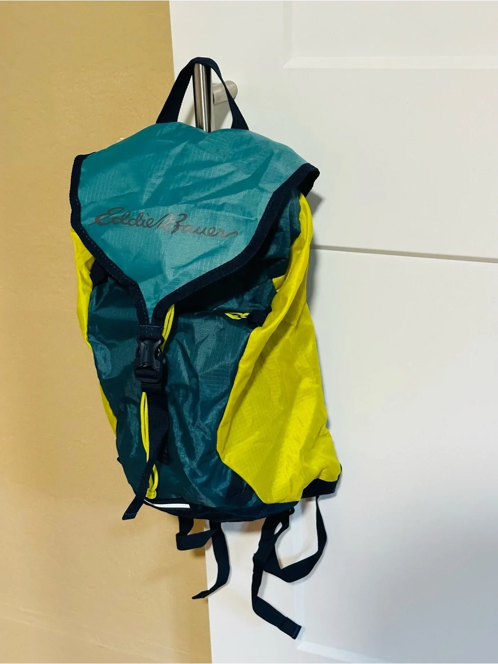 Eddie Bauer lightweight eddie